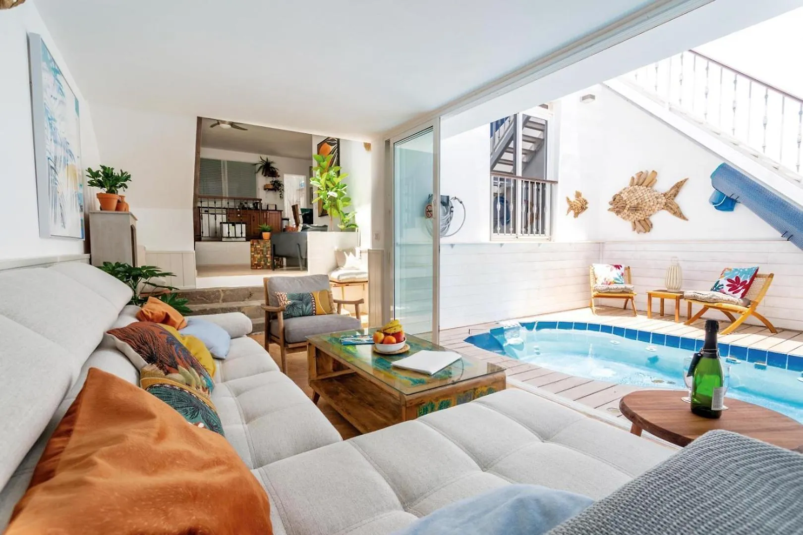 Holiday home The Beach House - Central Location - Private Plunge Pool - Roof Terrace - 100M To Beach Costa Teguise